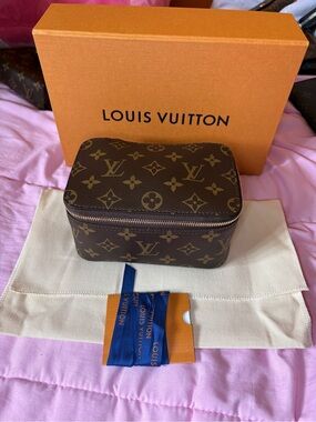Louis Vuitton packing cube PM